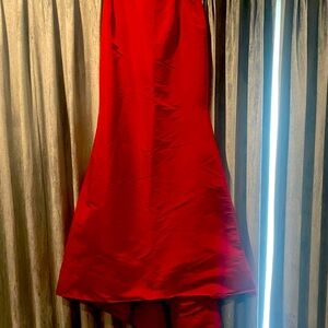 Carolina Herrera silk gown style skirt